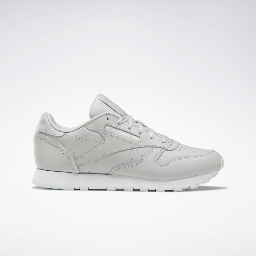 trending reebok shoes