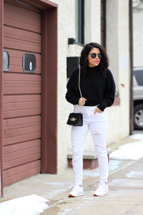 3 Outfit Ideas for Your White Sneakers